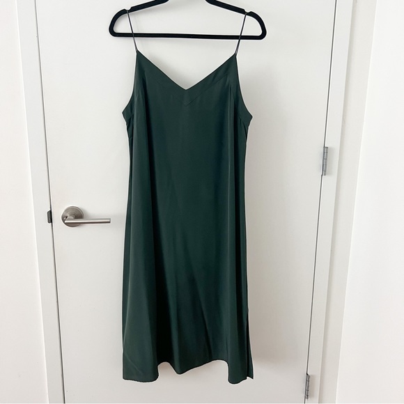 Cuyana Forest Green 100% Silk Slip Dress in Size Medium - Picture 1 of 7